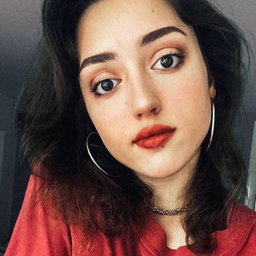 Meet your Posher, Hailey